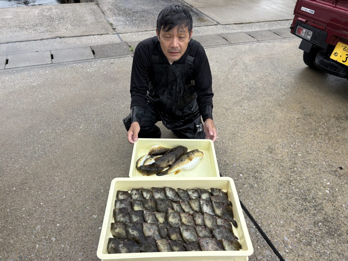 愛知片名漁港の釣り船「おざき丸」のカワハギ釣果