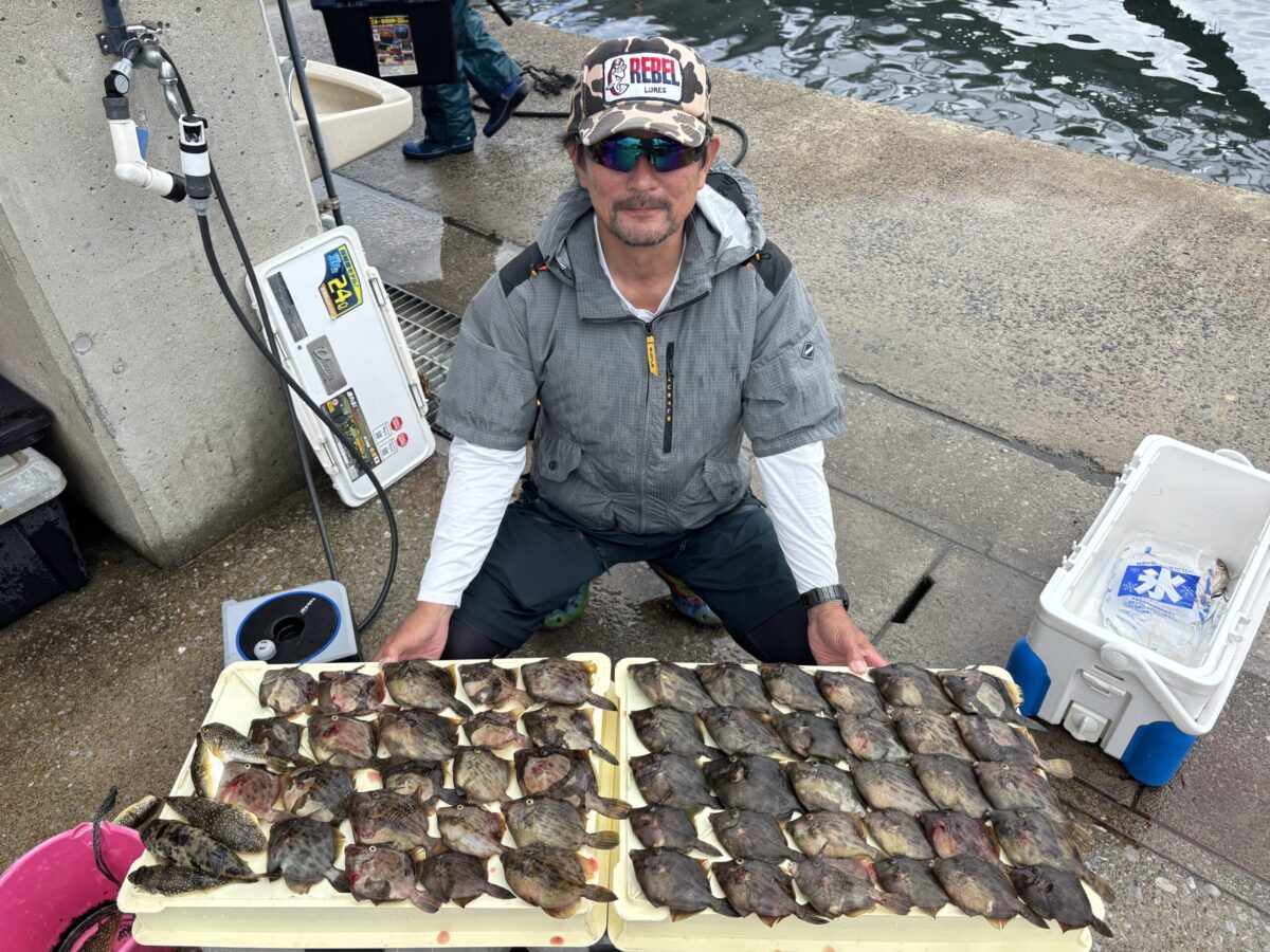 愛知片名漁港の釣り船「おざき丸」のカワハギ釣果